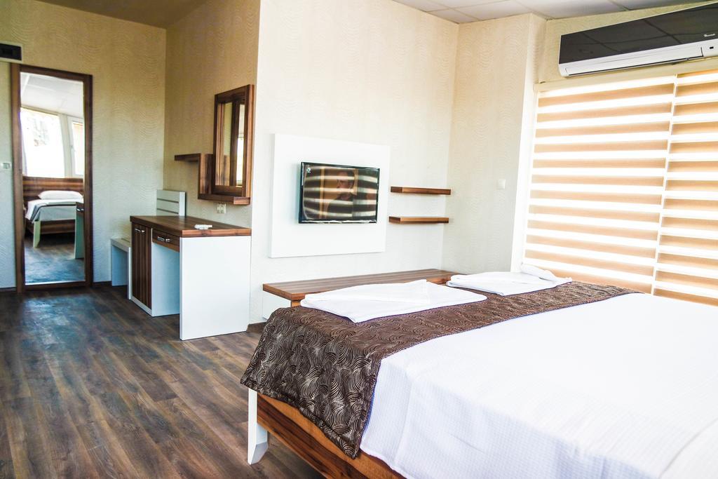 Ale Park Hotel Apartments Анталия Стая снимка